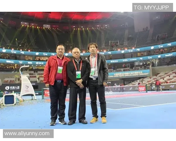 上海网球队荣登全国网球团队协作排行榜第二名展现出色团队精神与实力 上海网球队荣登全国网球团队协作排行榜第二名展现出色团队精神与实力